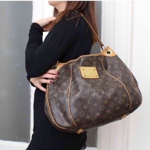 🔥HOBO🔥Galliera pm Louis Vuitton bag
